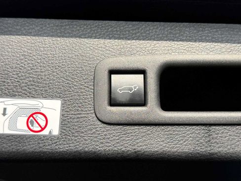 Certified 2026 Toyota Sienna LE AWD/4WD image 39