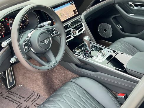 Used 2026 Bentley Flying Spur Plug-In Hybrid AWD/4WD image 40