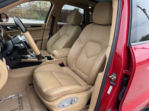 Used 2017 Porsche Macan S image 25