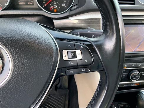 Used 2016 Volkswagen Passat 1.8T SE image 22