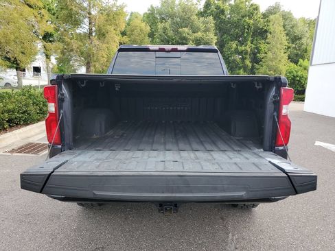 Used 2023 Chevrolet Silverado 1500 ZR2 w/ Technology Package AWD/4WD image 9