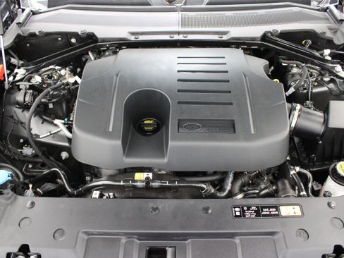 Used 2025 Land Rover Defender 130 Outbound AWD/4WD image 41