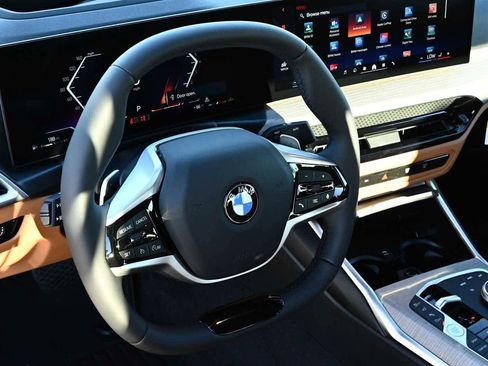 Used 2026 BMW 330i Sedan w/ Premium Package RWD image 12