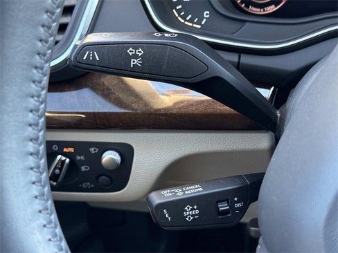 Used 2018 Audi Q5 Prestige w/ Prestige Package image 27