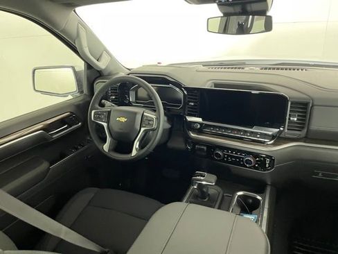 New 2024 Chevrolet Silverado 1500 LT w/ Z71 Off-Road Package image 36