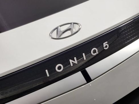 Certified 2024 Hyundai Ioniq 5 SEL AWD/4WD image 9