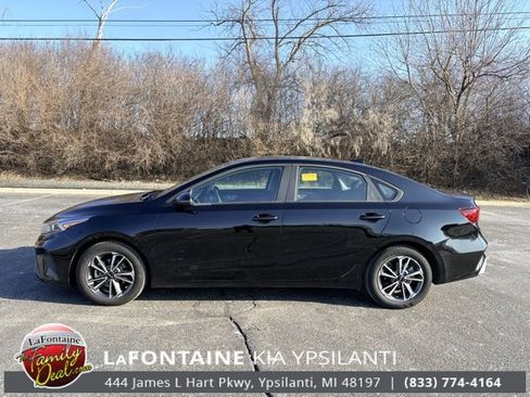 Certified 2023 Kia Forte LXS w/ LXS Technology Package image 2