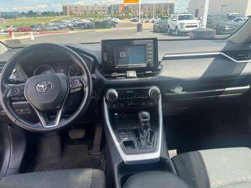 Used 2020 Toyota RAV4 XLE w/ XLE Grade Weather Package AWD/4WD image 11
