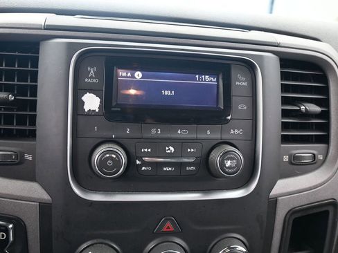 Used 2018 RAM 1500 Express image 21