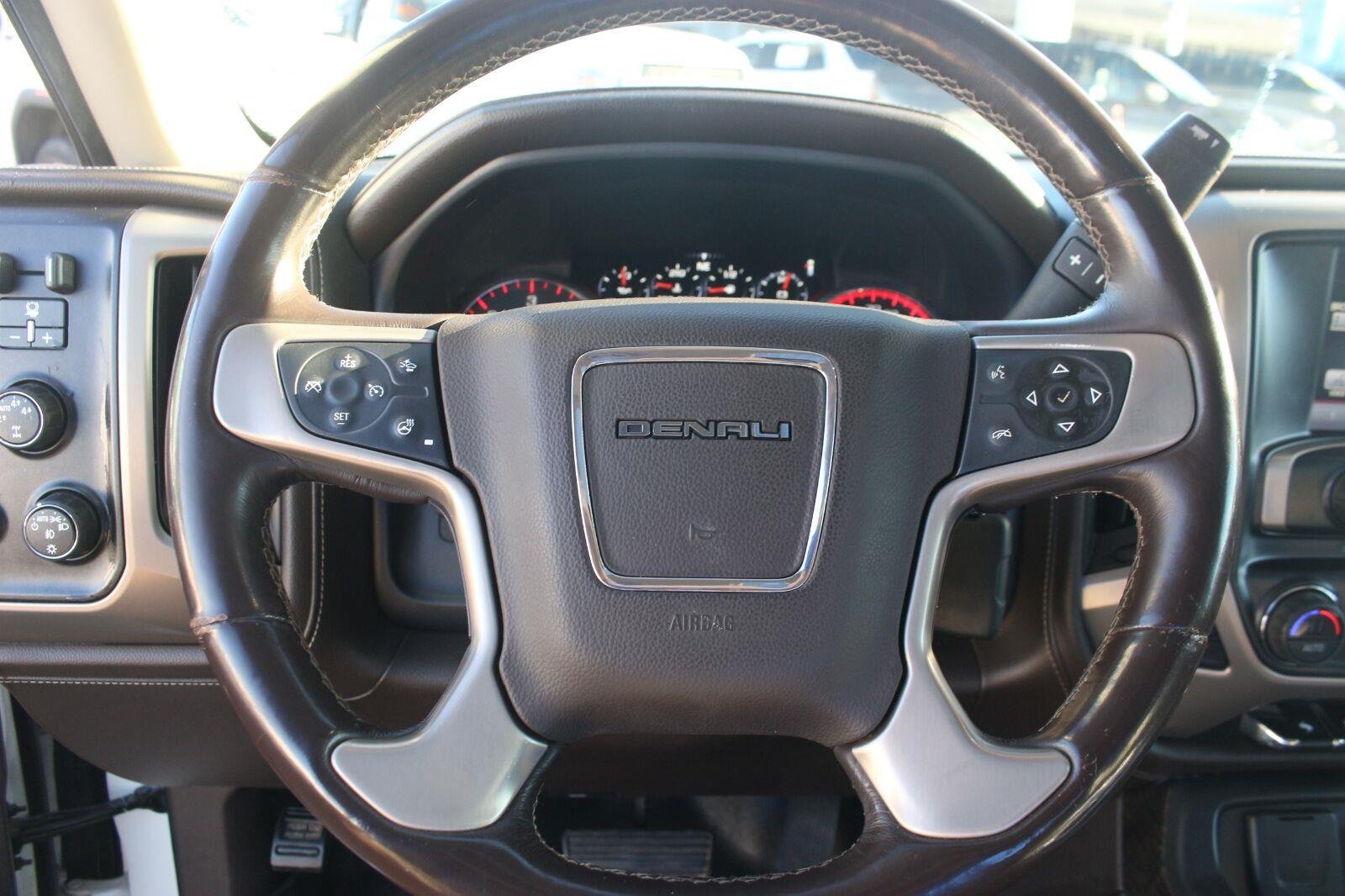 Used 2015 GMC Sierra 1500 Denali w/ Driver Alert Package AWD/4WD image 19