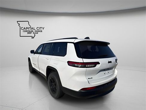 New 2025 Jeep Grand Cherokee L Altitude image 7