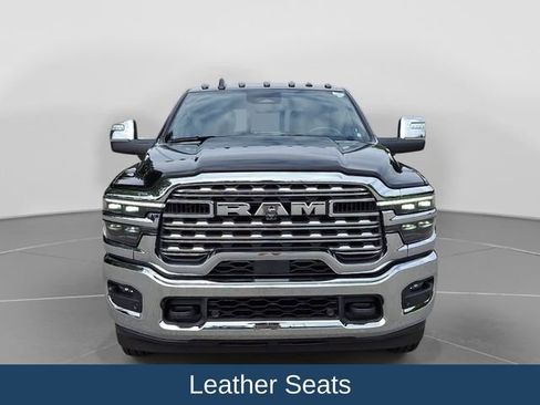 Used 2025 RAM 3500 Limited AWD/4WD image 3