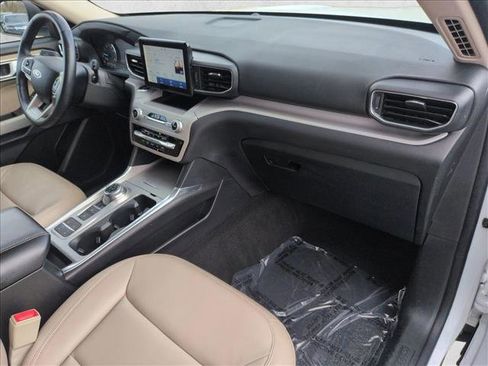 Used 2024 Ford Explorer XLT w/ Equipment Group 202A image 23