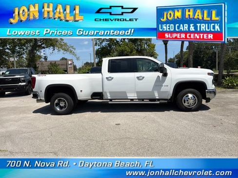 Used 2025 Chevrolet Silverado 3500 LTZ w/ LTZ Convenience Package AWD/4WD image 14
