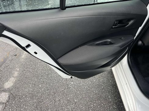 Used 2023 Toyota Corolla LE image 21