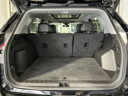 Used 2022 GMC Terrain SLT w/ Tech Package AWD/4WD image 25