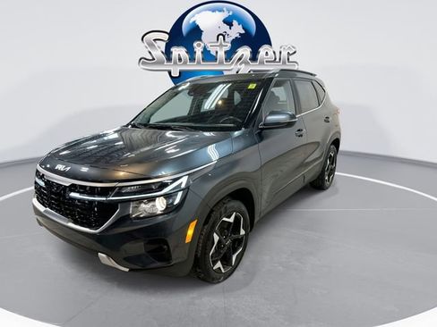 Used 2024 Kia Seltos EX AWD/4WD image 4