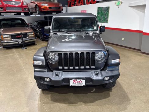 Used 2021 Jeep Wrangler Sport AWD/4WD image 5