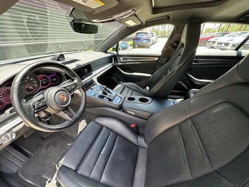 Certified 2023 Porsche Panamera RWD image 4