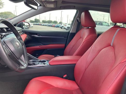 Used 2019 Toyota Camry XSE w/ Driver Assist Package FWD image 10
