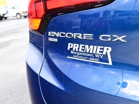 Used 2023 Buick Encore GX Select image 9