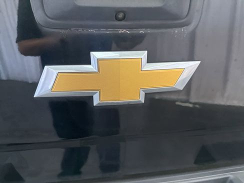 Used 2018 Chevrolet Silverado 1500 LT w/ Texas Edition image 15