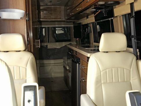 Used 2015 Mercedes-Benz Sprinter 3500 image 25