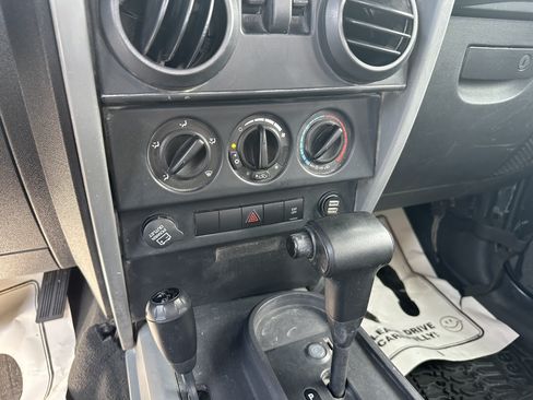 Used 2008 Jeep Wrangler X AWD/4WD image 18