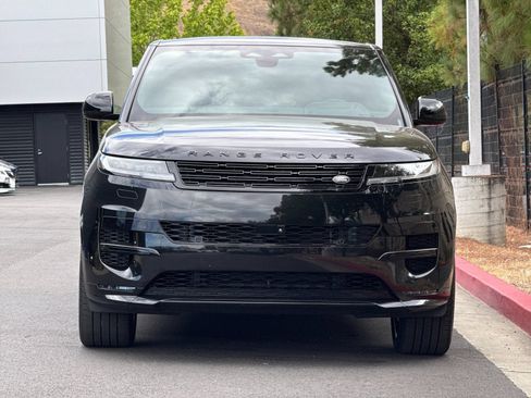 Used 2025 Land Rover Range Rover Sport Autobiography AWD/4WD image 9