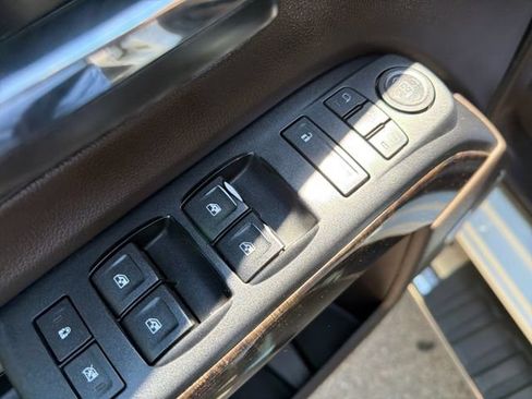Used 2015 GMC Sierra 2500 Denali w/ Duramax Plus Package AWD/4WD image 11