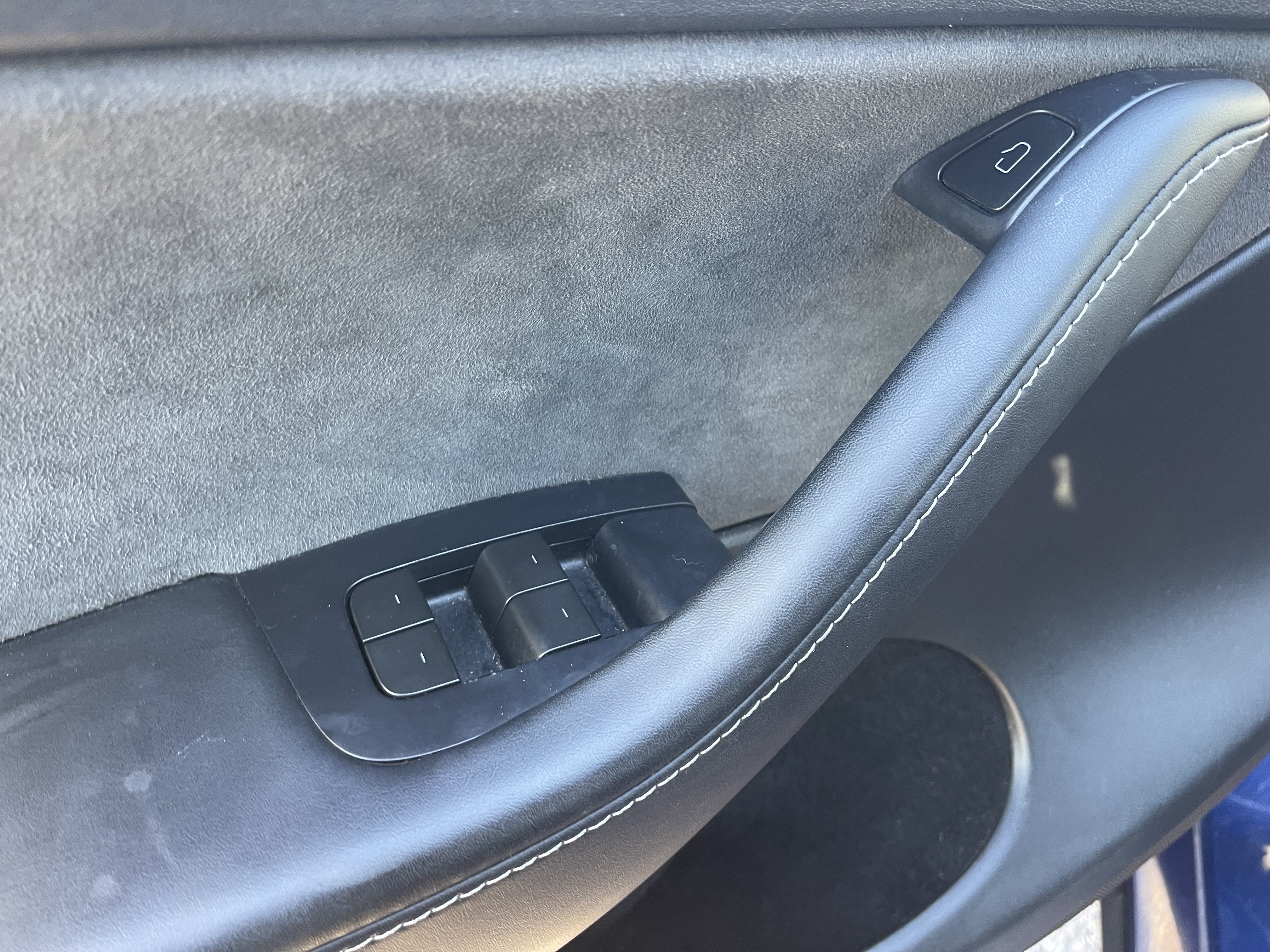 Used 2023 Tesla Model Y Performance AWD/4WD image 23