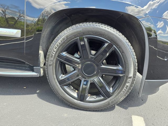 Used 2018 Cadillac Escalade ESV Premium Luxury AWD/4WD image 4