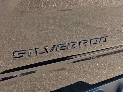 Used 2025 Chevrolet Silverado 1500 LT Trail Boss w/ Convenience Package II AWD/4WD image 33