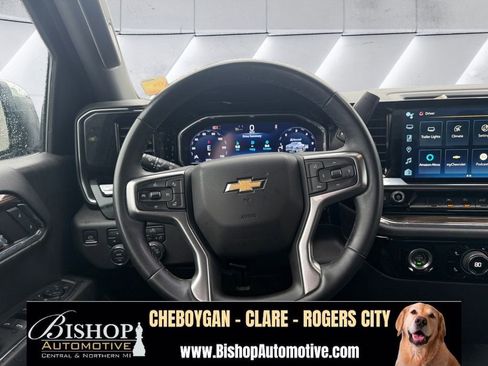 Used 2024 Chevrolet Silverado 1500 LT AWD/4WD image 23