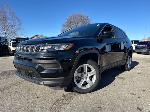 Used 2023 Jeep Compass Sport image 1
