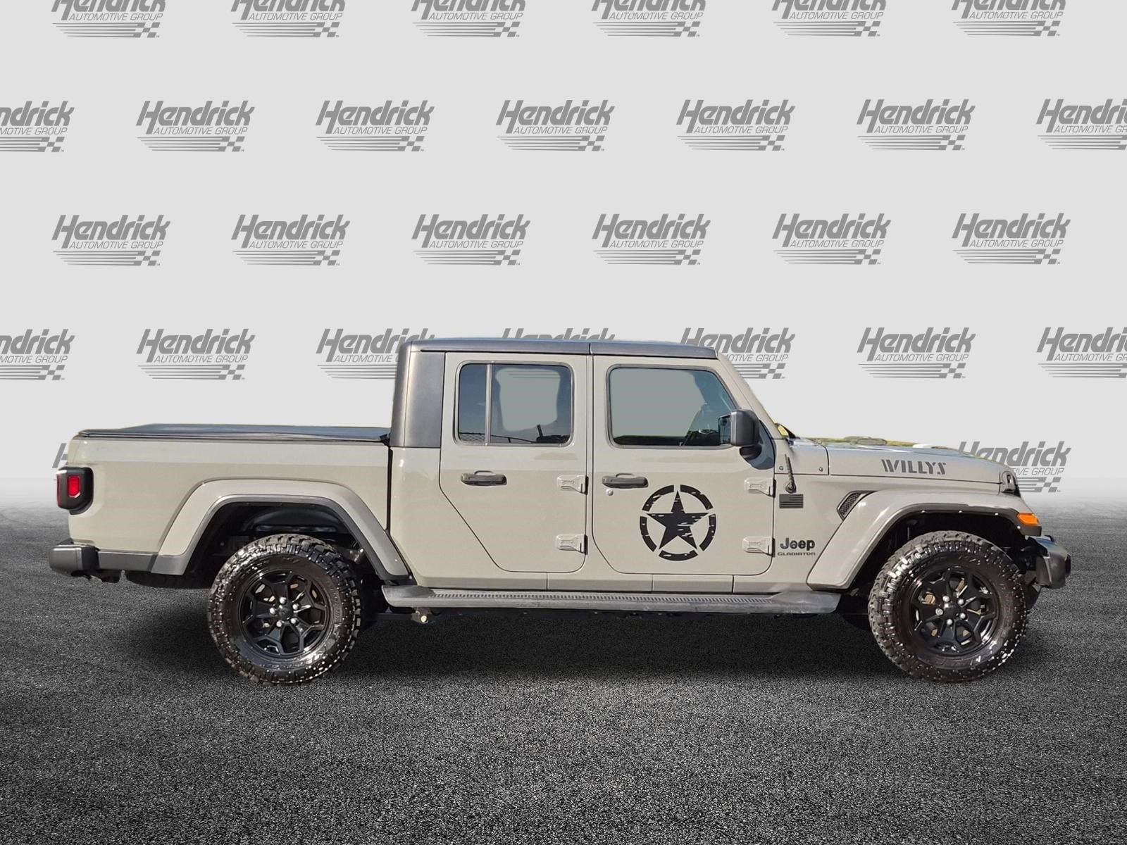 Used 2021 Jeep Gladiator Sport AWD/4WD image 11