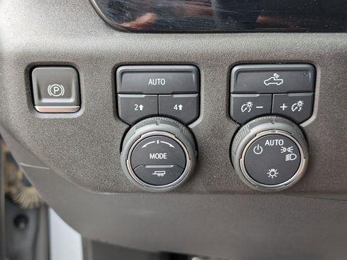 Used 2024 Chevrolet Silverado 1500 LT AWD/4WD image 22