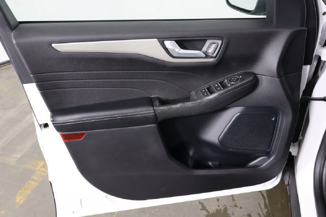 Used 2021 Ford Escape SE FWD image 18