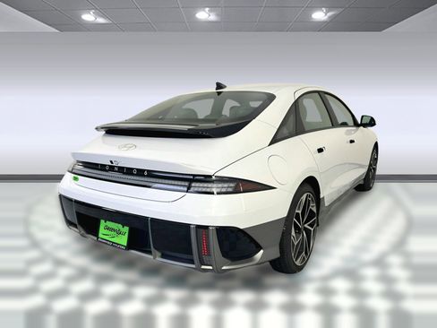 Used 2025 Hyundai Ioniq 6 SEL image 5