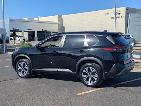 Certified 2023 Nissan Rogue SV FWD image 4