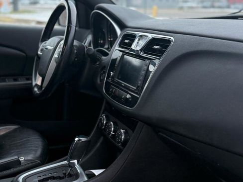 Used 2011 Chrysler 200 Limited image 13