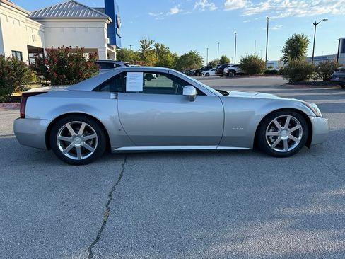 Used 2006 Cadillac XLR RWD image 8