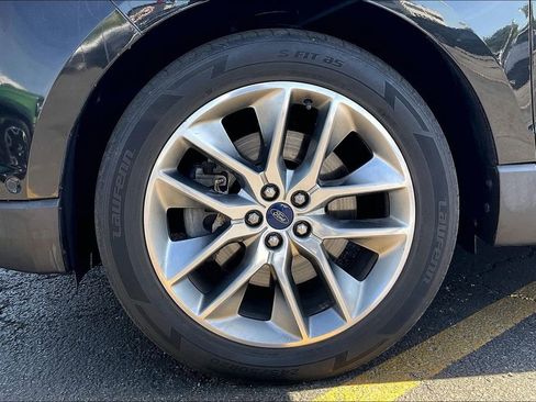 Used 2015 Ford Edge Titanium w/ Equipment Group 302A AWD/4WD image 8