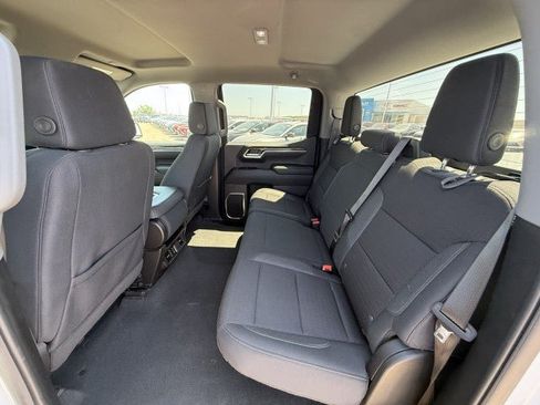 Used 2025 Chevrolet Silverado 1500 LT RWD image 30