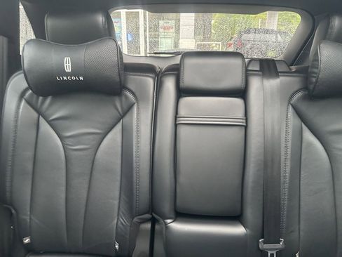 Used 2016 Lincoln MKX Reserve w/ Climate Package AWD/4WD image 8