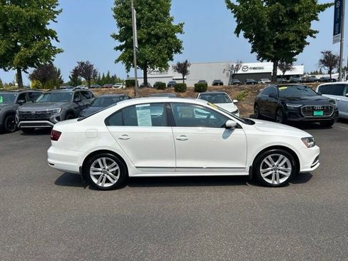 Used 2017 Volkswagen Jetta SEL FWD image 8