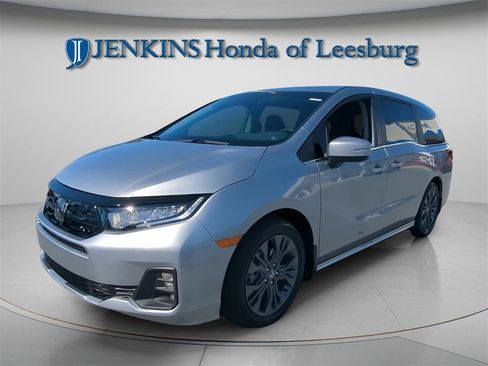 New 2026 Honda Odyssey Touring image 4