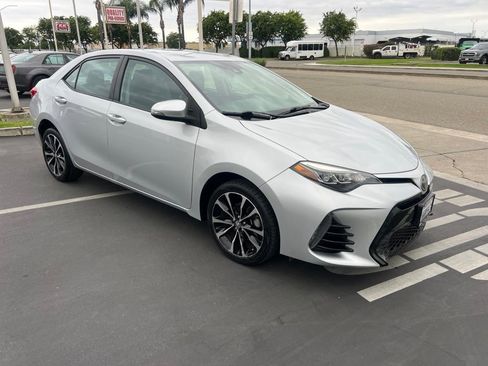 Used 2017 Toyota Corolla SE FWD image 11