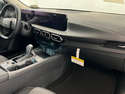 New 2027 Nissan Sentra SV w/ Floor Mat Package FWD image 23