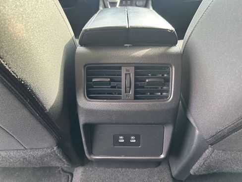 Used 2024 Nissan Rogue SV image 33